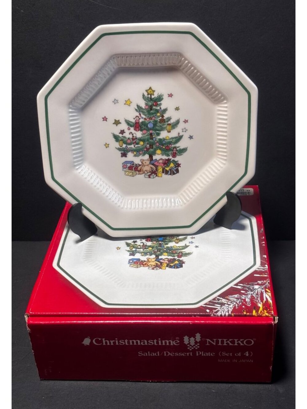 Nikko Christmastime Set Of 4 Salad/Dessert Plates Holiday Design Japan VTG 90s